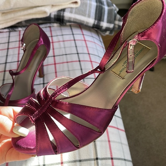 Size 9 White Satin but Dyed purple - Picture 3 of 6